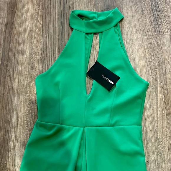 Fashion Nova Wide Leg Green Jumpsuit NWT - Picture 3 of 6